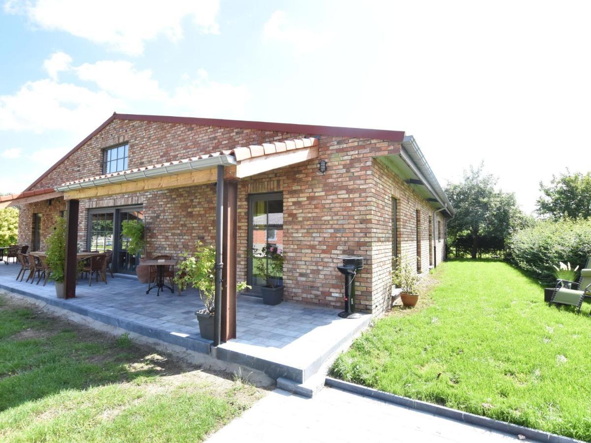 Tasteful Holiday Home In Sijsele Brugge With Garden Veldhoek Kültér fotó