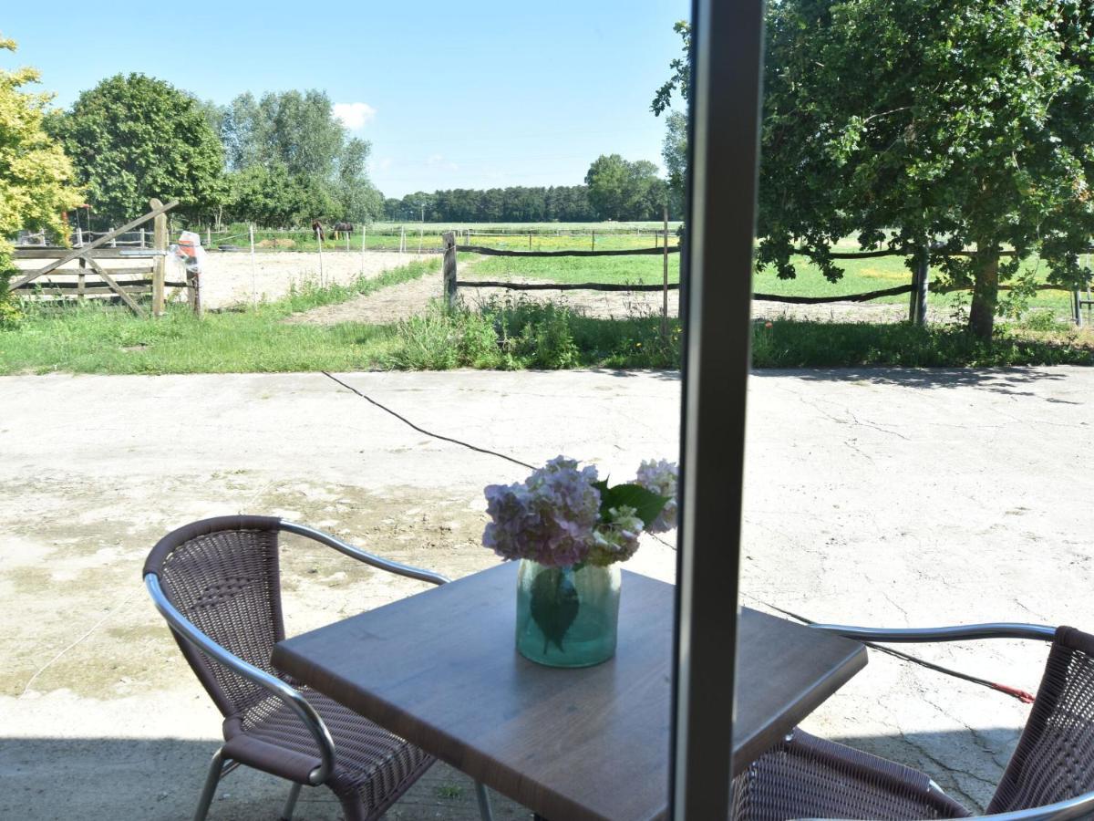 Tasteful Holiday Home In Sijsele Brugge With Garden Veldhoek Kültér fotó